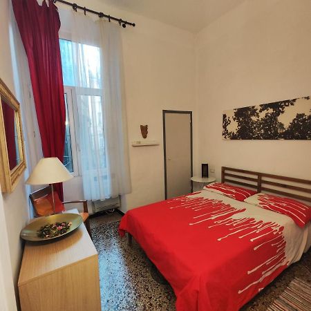 Iron Home Genoa Luaran gambar